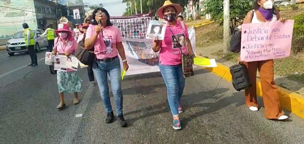 Familias tuxpeñas marchan en Poza Rica ante desapariciones