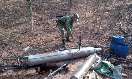 Ejército Mexicano asegura dos laboratorios<br>clandestinos en Culiacán y Cosalá