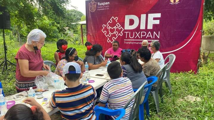 DIF Tuxpan lleva cursos y talleres de emprendimiento a colonias y comunidades.