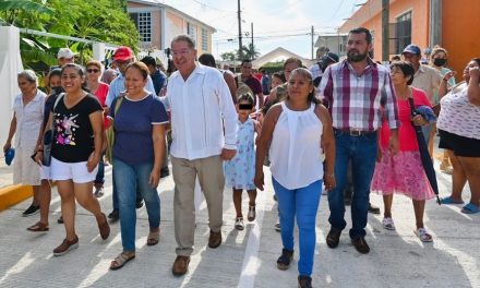 Gobierno de Tuxpan inaugura la pavimentación con concreto hidráulico en la calle Juan Escutia, de la colonia Niños Héroes