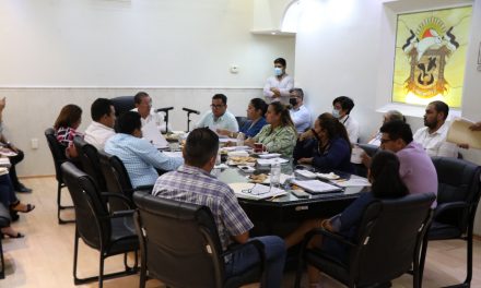 En sesión de cabildo el Gobierno de Tuxpan formaliza la donación de predios a 6 escuelas. También se aprobaron los estados financieros y las modificaciones al presupuesto del mes de julio