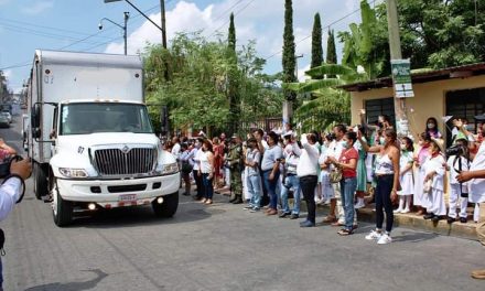 Personal Militar trasladará Libros de Texto Gratuitos en apoyo a la Secretaría de Educación Pública en el Estado de Veracruz