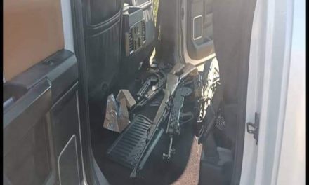 Ejército Mexicano asegura armamento, cargadores, cartuchos, vehículos y droga en Tamaulipas