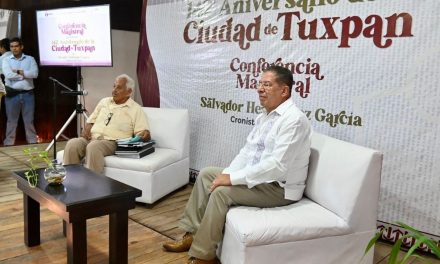El Cronista de la Ciudad Salvador Hernández disertó la conferencia “142 Aniversario de la Ciudad de Tuxpan”