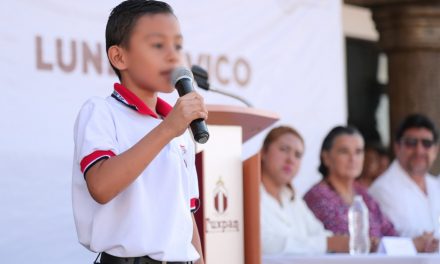 Participa primaria José L. Garizurieta en Lunes Cívico