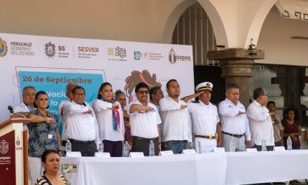 Gobierno de Tuxpan conmemoró en el Lunes Cívico el 202 Aniversario de la Consumación de la Independencia de México