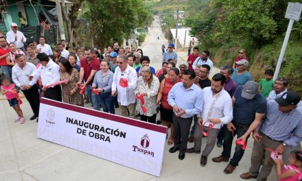 Se inauguró la pavimentación con concreto hidráulico de la calle Miguel Hidalgo, de la colonia Insurgentes
