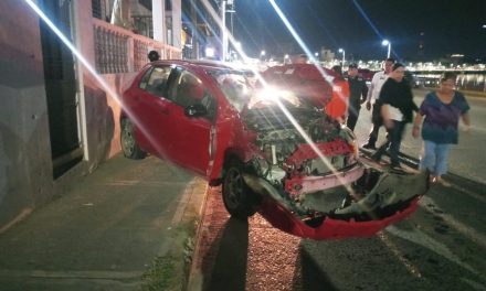 CHOQUE EN EL BOULEVARD