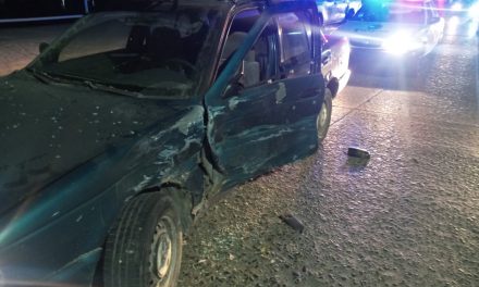 CHOCA TRAS INVADIR CARRIL