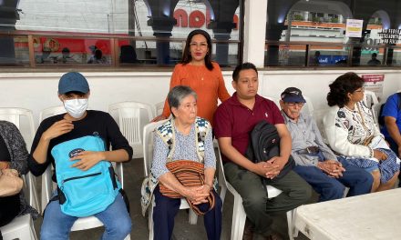 Jornada de Salud Visual benefició a más familias tuxpeñas, este jueves