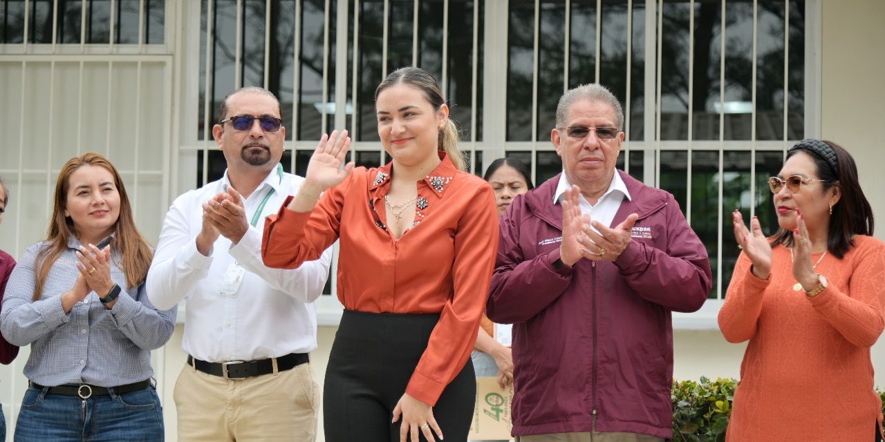 El H. Ayuntamiento de Tuxpan inauguró más techados en escuelas primarias y un aula en el CONALEP