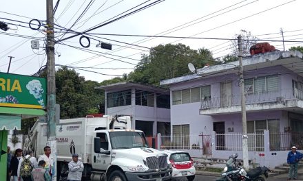 CHOQUE EN LA ZONA CENTRO DE TUXPAN