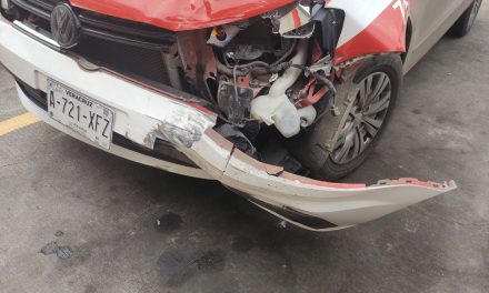 ACCIDENTE FRENTE A AUTO ZONE