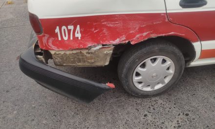 TAXI COLISIONA A AUTOBÚS