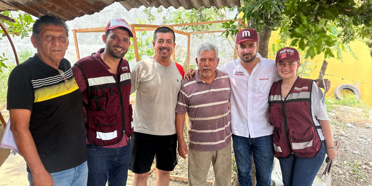 Casa por casa Daniel Cortina difunde propuestas de MORENA