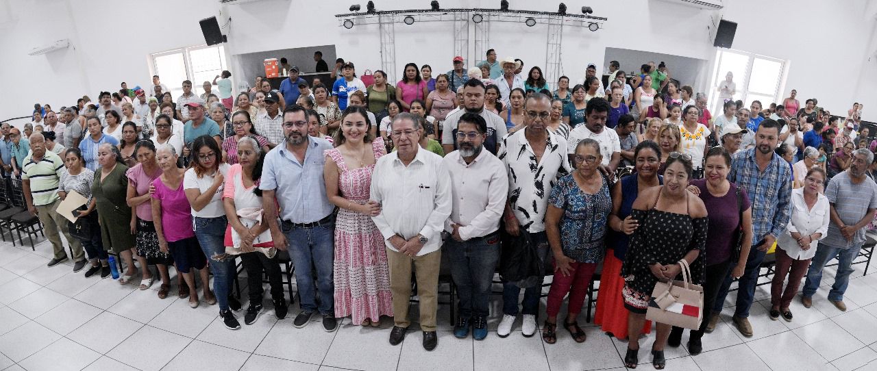 Más de 300 personas beneficiadas por la Campaña Visual “Una Mirada Hacia el Corazón”, que realiza el DIF Estatal, DIF Municipal y el Ayuntamiento de Tuxpan
