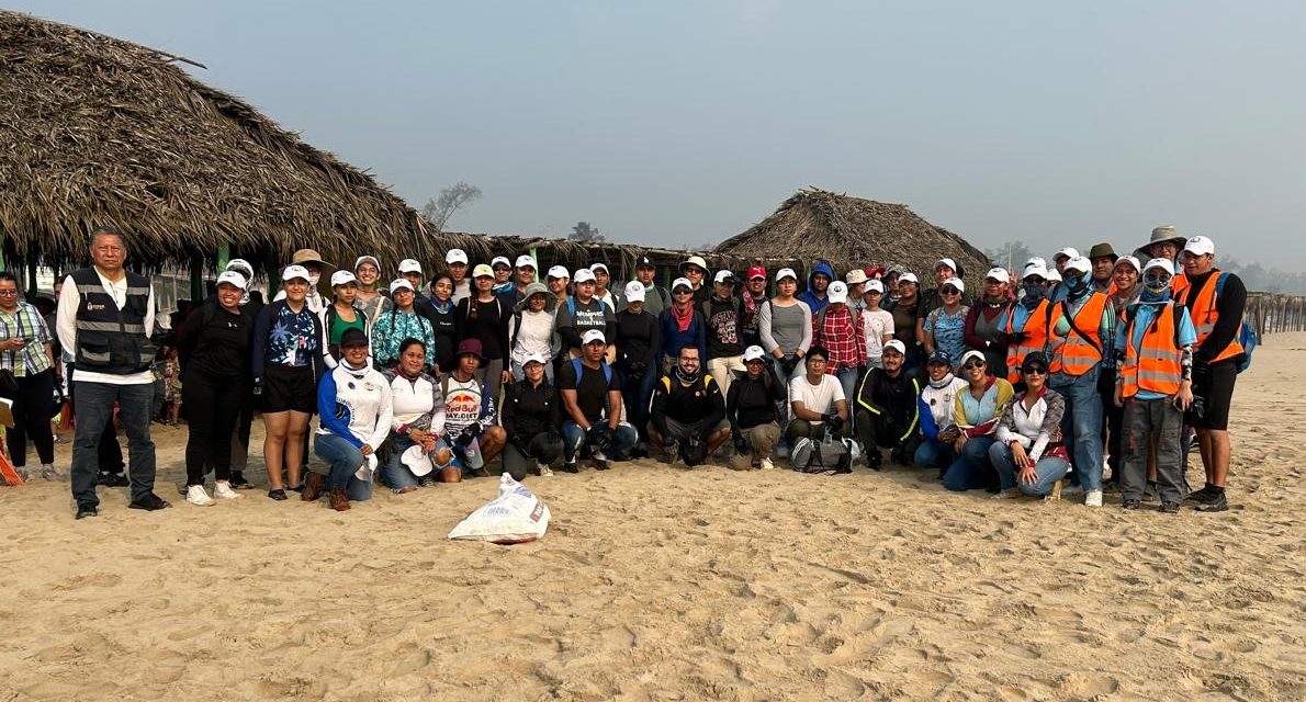 Realizan Jornada de Limpieza en playa Barra Norte