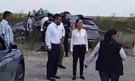 Chocan escoltas de Claudia Sheinbaum, hay una mujer muerta