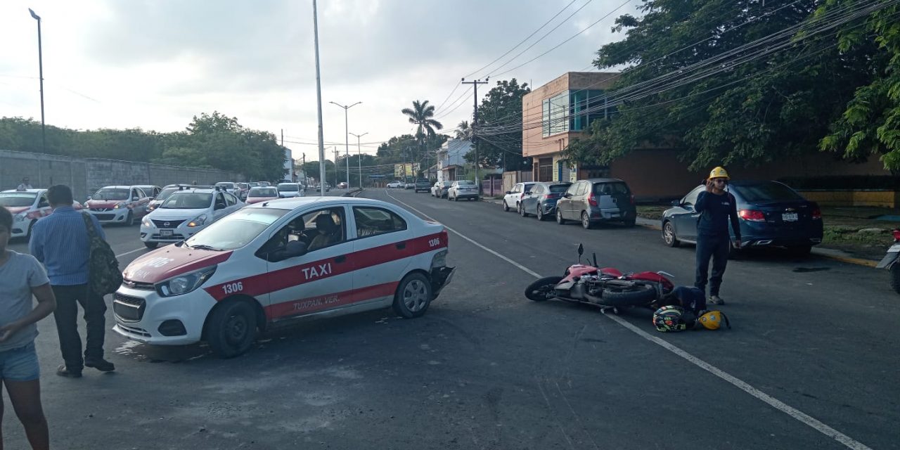 ACCIDENTE FRENTE A DORMITORIOS DEL ADO