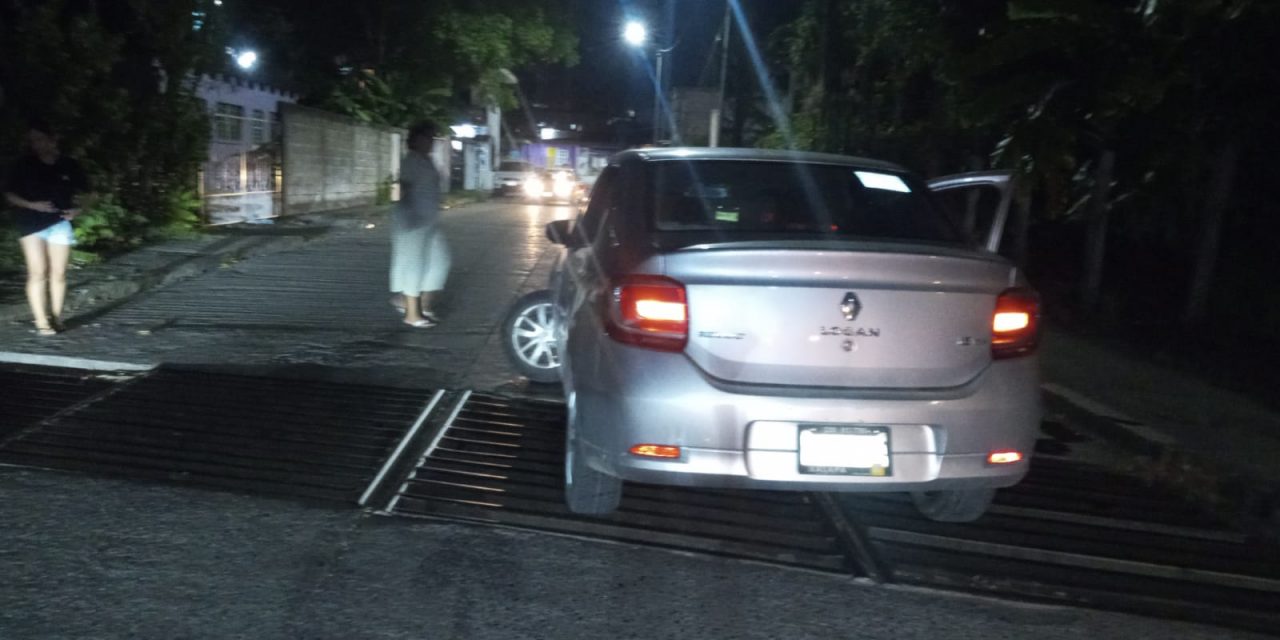 CAE EN ALCANTARILLA