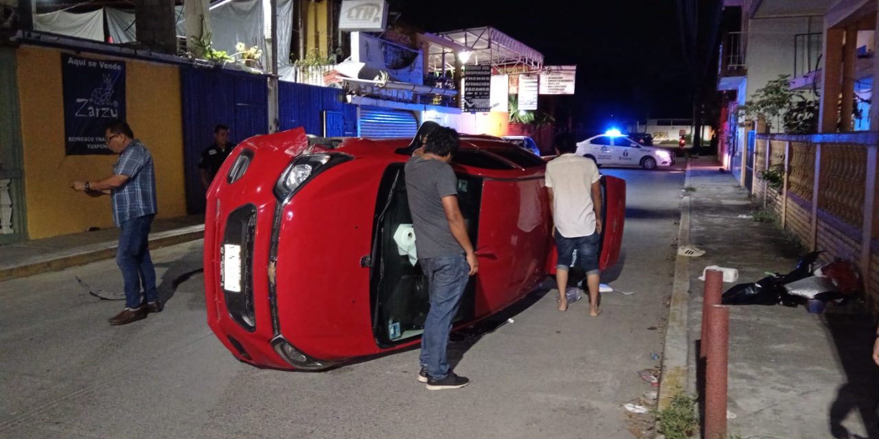 CHOCA CON VEHÍCULO ESTACIONADO
