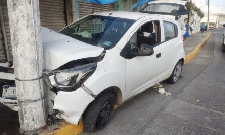 Perdida total en accidente del bulevard