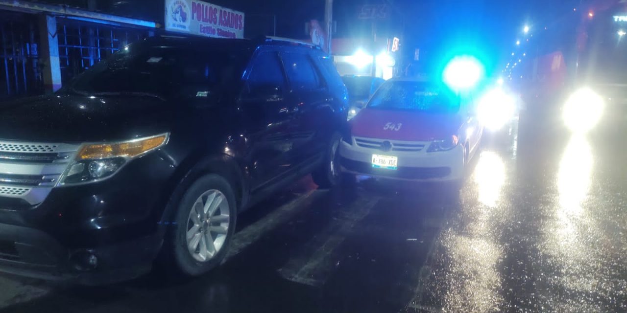 COLISIONA A VEHÍCULO ESTACIONADO