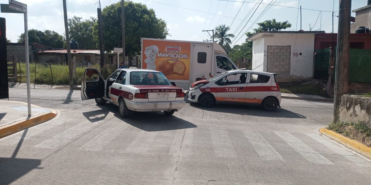 CHOCAN DOS TAXIS