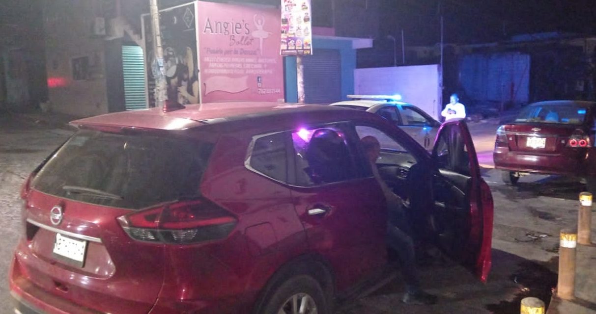 IMPACTA A COCHE ESTACIONADO