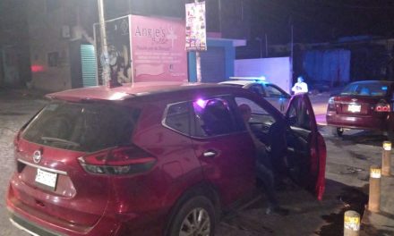 IMPACTA A COCHE ESTACIONADO