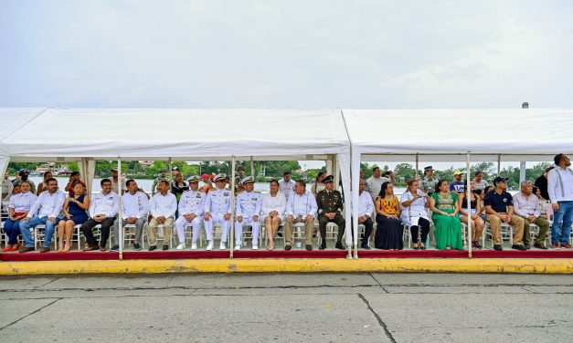 Se realizó en Tuxpan el desfile cívico-militar del 214 Aniversario del Inicio de la Independencia de México