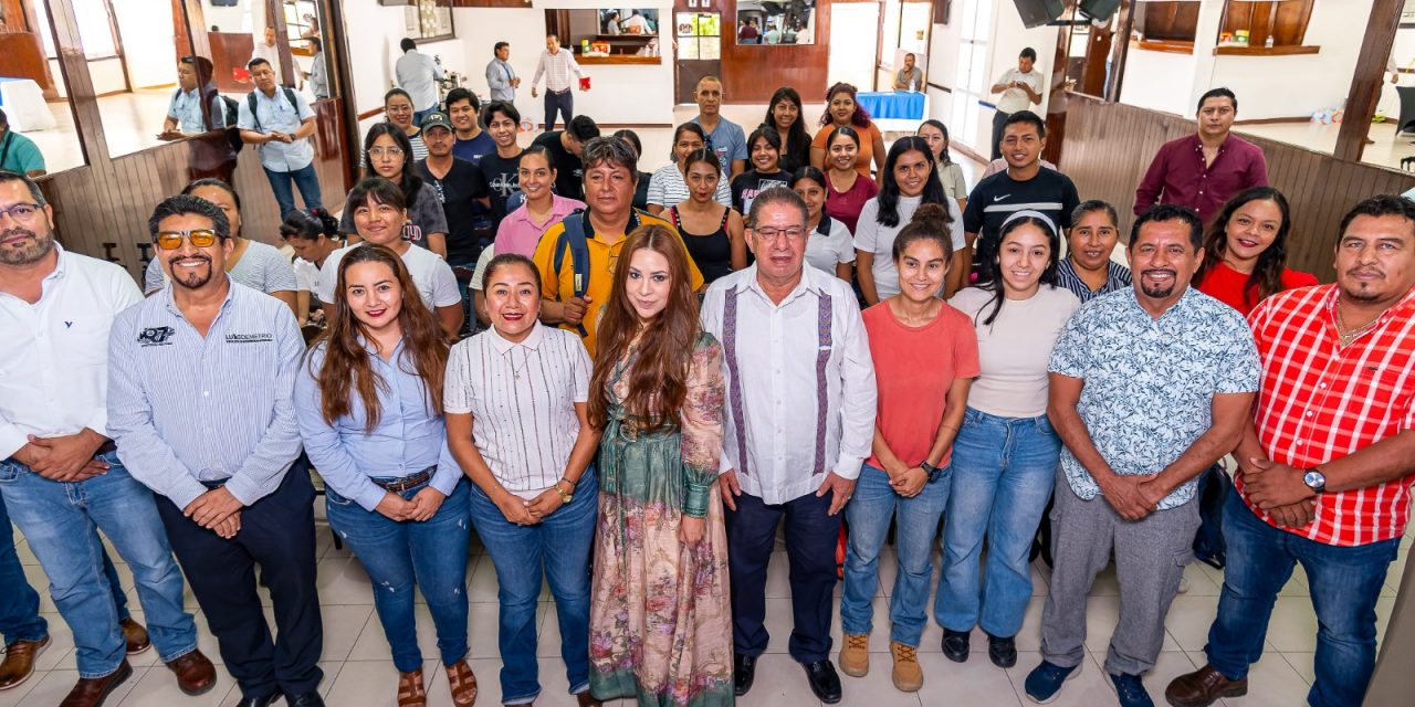 Jóvenes tuxpeños recibieron Becas TC Energía, como un reconocimiento a su esfuerzo, compromiso y talento