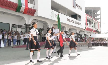Con Lunes Cívico conmemoran el Día Mundial del Corazón