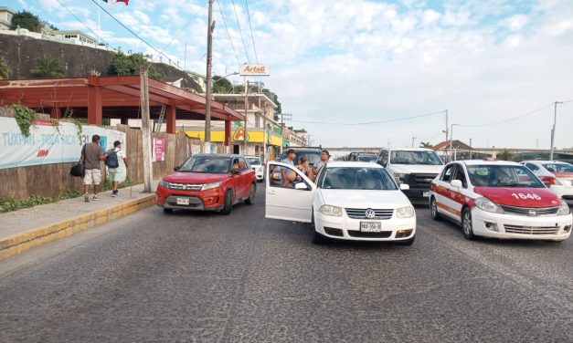 CHOQUE TRIPLE EN PLENO CENTRO