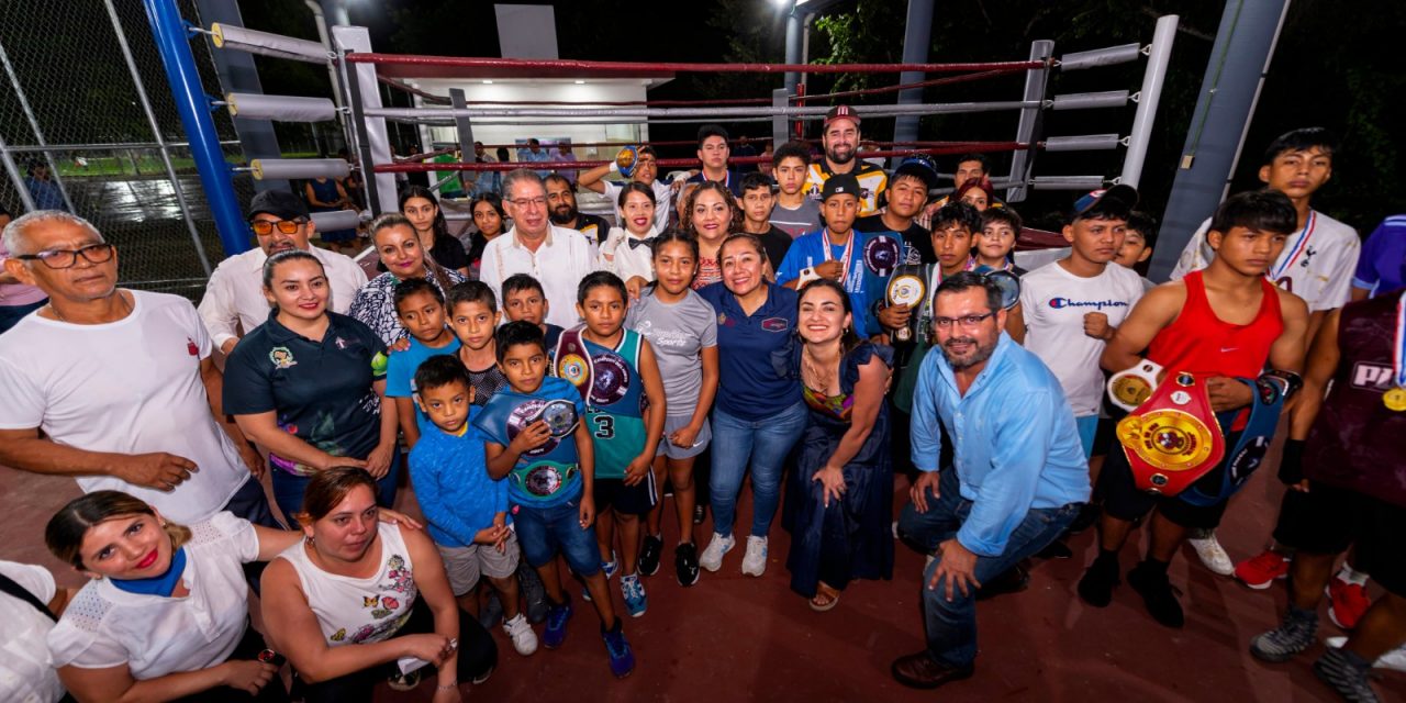 Alcalde y Cabildo de Tuxpan entregan a deportistas y a la ciudadanía, la primera etapa de rehabilitación de la Unidad Deportiva