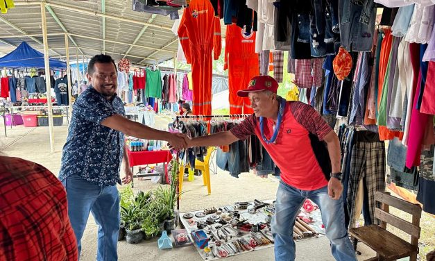 Regidor Juan Gómez Impulsa Desarrollo Comercial en Tianguis del Bicentenario