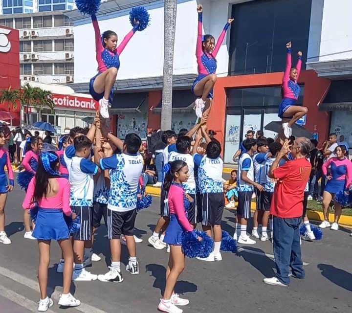 Con multitudinario desfile se conmemoró el 114 Aniversario del Inicio de la Revolución Mexicana