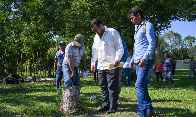 El alcalde Dr. Jesús Fomperoza Torres visitó las comunidades Laja del Tubo y Monte Morelos para atender a las familias del campo