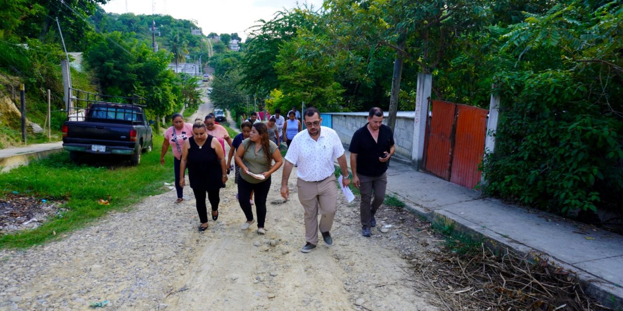 El alcalde Dr. Jesús Fomperoza Torres realizó recorridos de atención ciudadana en la localidad San Antonio y las colonias Insurgentes, El Retiro y Cenecista