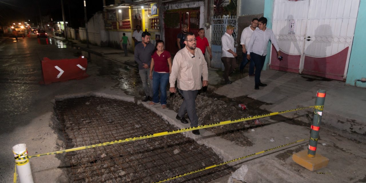 Supervisa alcalde Dr. Jesús Fomperoza el progreso de la rehabilitación en la Av. Insurgentes