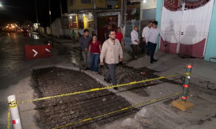 Supervisa alcalde Dr. Jesús Fomperoza el progreso de la rehabilitación en la Av. Insurgentes