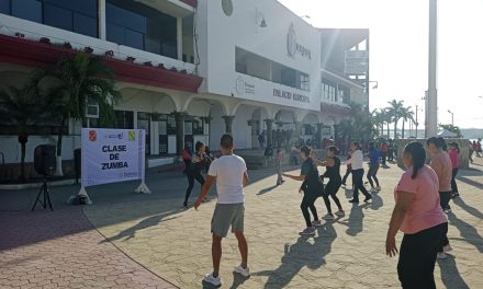El Ejército Mexicano Promueve el Bienestar Físico y Social con Exitosa Clase de Zumba en Tuxpan Veracruz.