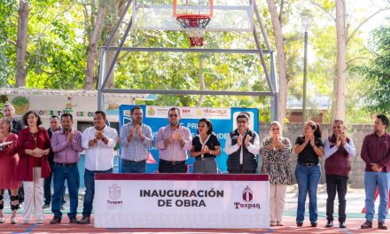 Gobierno de Tuxpan hizo la entrega oficial de techados en áreas de Educación Física, en dos escuelas primarias urbanas