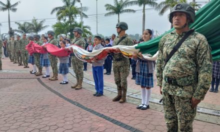 «Ceremonia de Abanderamiento de Escoltas en Tuxpan: Disciplina y Honor al Lábaro Patrio»