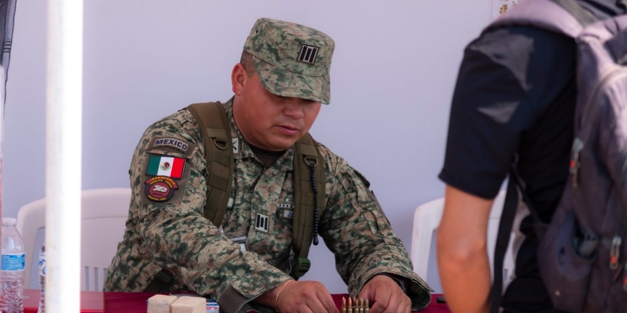 Continúa la campaña permanente de Canje de Armas de Fuego, en el módulo de Defensa instalado en presidencia municipal