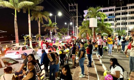 Desbordante alegría y un gran ambiente a todo lo largo del recorrido del Primer Papaqui del Carnaval Tuxpan 2025
