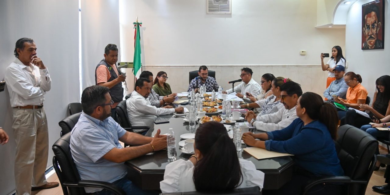 Dos regidores del Ayuntamiento de Tuxpan solicitaron licencia para separarse de su cargo de manera temporal