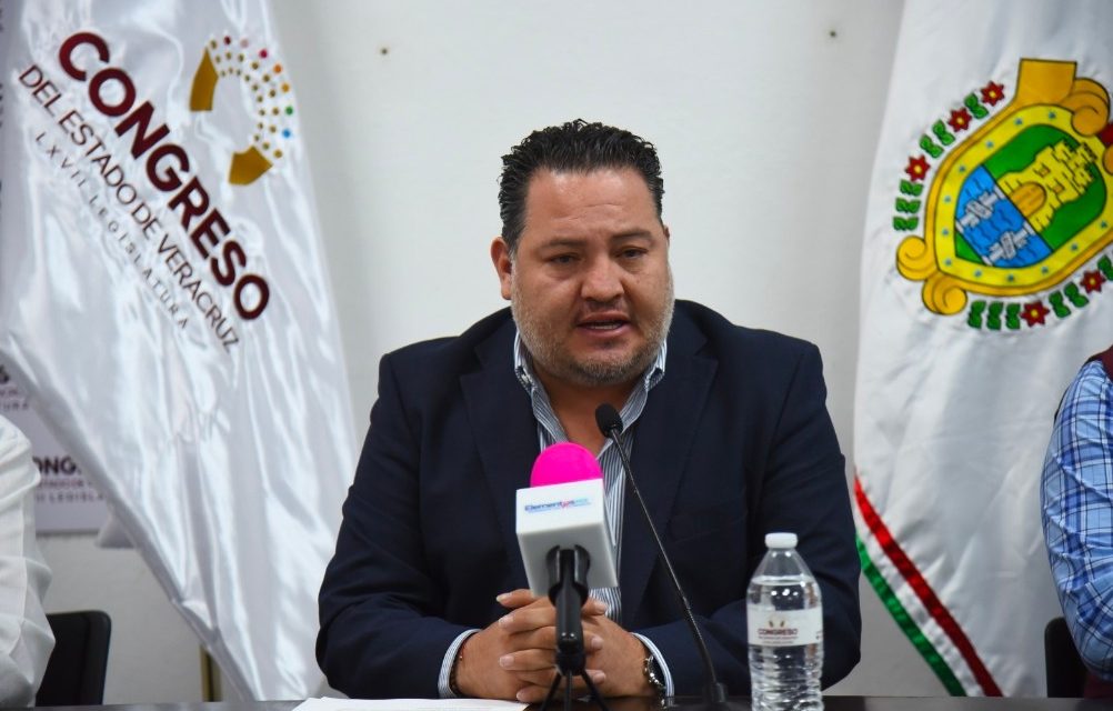 Informa diputado de Misantla su adhesión al Grupo Legislativo de Morena