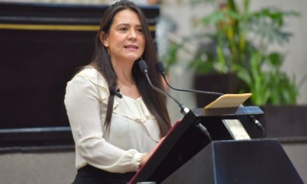 Plantea diputada Montserrat Ortega simplificar trámite de cambio de nombre.