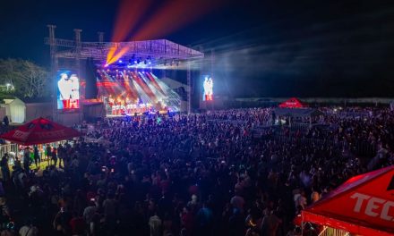 Impresionante y multitudinario primer paseo del Carnaval Tuxpan 2025